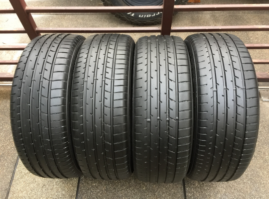 ยาง Toyo 225 55 19 ปี15 ดอกเต็ม ไม่มีปะ ใช้ยาว ราคาไม่แพง
