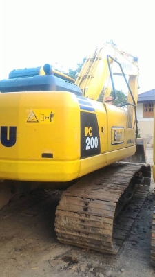 KOMATSU PC200-8MO ราคา 2,150,000 บาท 8,xxx ชั่วโมง เครื่องดี โช่หนา เอวแน่น ไฟฟ้าครบ เอกสารเล่มทะเบียน  รถอยู่ จ.นครปฐม โทร 098-1862844 ไอดีไลน์ ja5657
