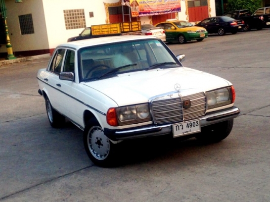 ขาย/แลก/เทิร์น Benz W123 Classic 1JZ VVTi ติดแก๊สLPG หัวฉีด สวยสุดๆ