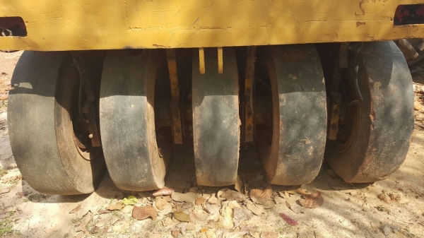 ขาย รถบด ล้อยาง 9 ล้อ DYNAPAC CP20 สภาพใช้งานได้ปกติ ราคาต่อรองได้ครับ