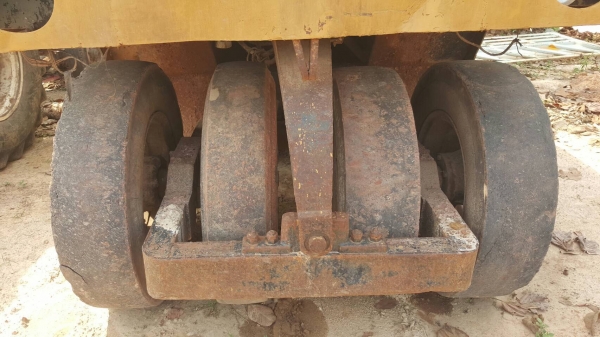 ขาย รถบด ล้อยาง 9 ล้อ DYNAPAC CP20 สภาพใช้งานได้ปกติ ราคาต่อรองได้ครับ