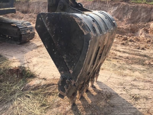 KOMATSU PC60-3 ราคา 265,000 บาท เครื่องดี ปั้มแรง โช่หนา เอวแน่น (มีไลน์หัวเจาะ) เอกสารชื้อขาย  รถอยู่ จ.สกลนคร  โทร&amp;ไอดีไลน์ 0610710295