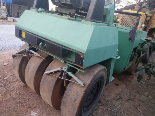 ขายแล้วค่ะ!!รถบด Komatsu JV40 เอวอ่อน2เพลา ขายแล้วค่ะ!!รถบด Komatsu JV40 เอวอ่อน2เพลา