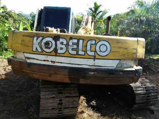 ขายรถแบคโฮพร้อมรถ 10 ล้อเทรลเลอร์ KOBELCO SK200-/// กับ มิตซูคัสซี FN225K เครื่อง HO7D 195 แรงม้า 2 