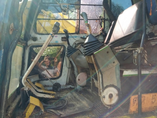 ขายรถแบคโฮพร้อมรถ 10 ล้อเทรลเลอร์ KOBELCO SK200-/// กับ มิตซูคัสซี FN225K เครื่อง HO7D 195 แรงม้า 2 