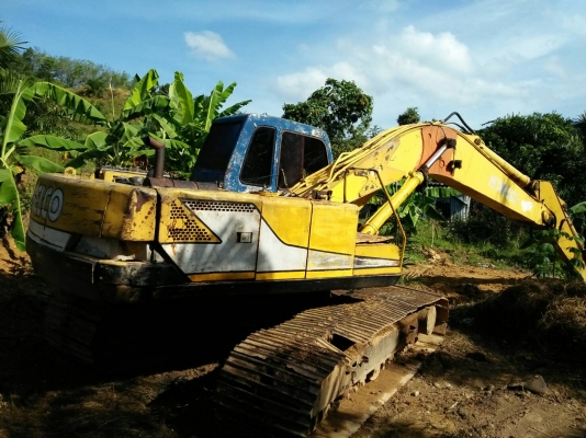 ขายรถแบคโฮพร้อมรถ 10 ล้อเทรลเลอร์ KOBELCO SK200-/// กับ มิตซูคัสซี FN225K เครื่อง HO7D 195 แรงม้า 2 
