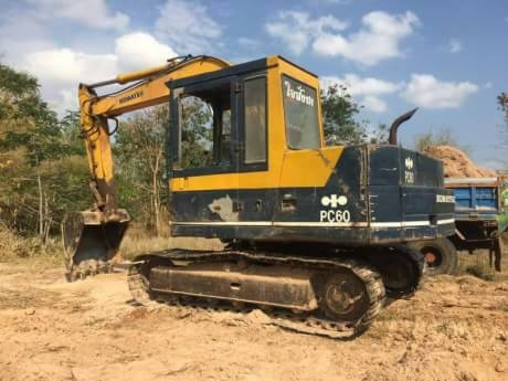 KOMATSU PC60-3
