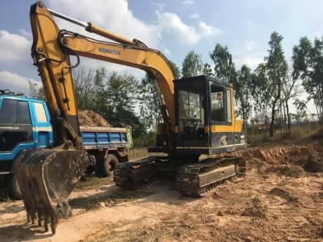 KOMATSU PC60-3