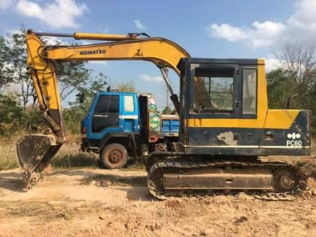 KOMATSU PC60-3