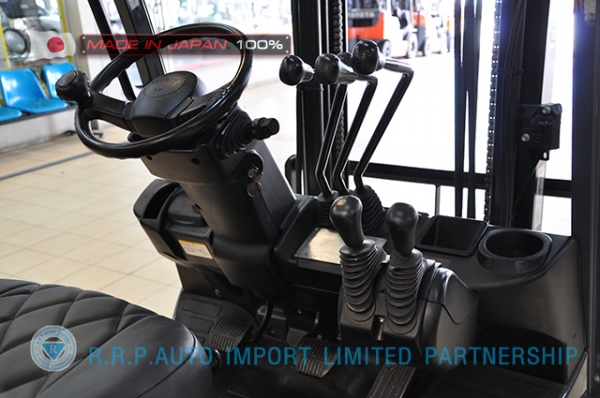 ขายรถโฟล์คลิฟท์มือสอง TOYOTA รุ่น 8FD14-11009 นำเข้าจากประเทศญี่ปุ่น 100\% ไม่เคยใช้งานในไทย