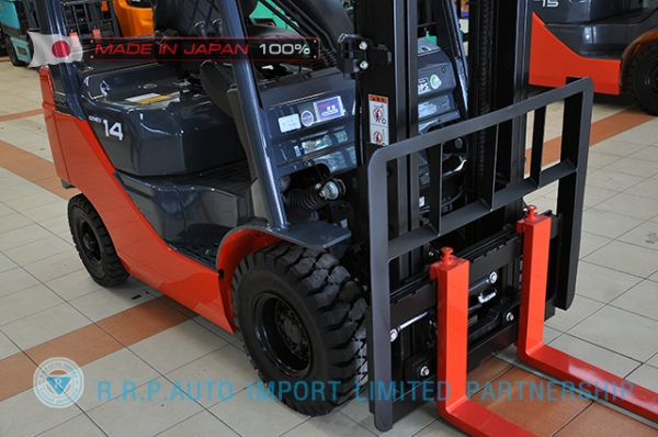 ขายรถโฟล์คลิฟท์มือสอง TOYOTA รุ่น 8FD14-11009 นำเข้าจากประเทศญี่ปุ่น 100\% ไม่เคยใช้งานในไทย