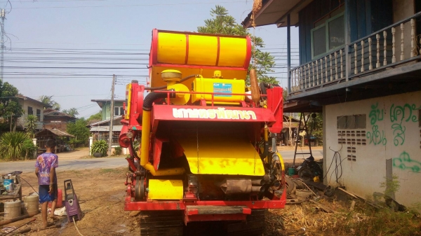 รถเกี่ยวข้าวเกษตรพัฒนา รถเกี่ยวข้าวเกษตรพัฒนา