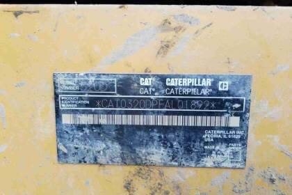 CATTERPILAR 320D ราคา 1,785,000 บาท เครื่องดี ปั้มแรง โช่หนา เอวแน่น ไฟฟ้าครบ เอกสารเล่มทะเบียน  รถอยู่ จ.อุดรธานี โทร 098-1862844 ไอดีไลน์ ja5657