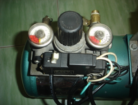 ขายปั้มลม speedair ขนาดเล็ก ไฟ 100v. made in usa.ขายพร้อมหม้อแปลงไฟ