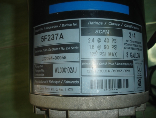 ขายปั้มลม speedair ขนาดเล็ก ไฟ 100v. made in usa.ขายพร้อมหม้อแปลงไฟ