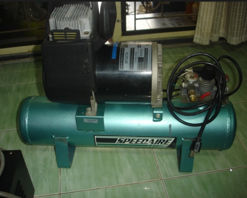 ขายปั้มลม speedair ขนาดเล็ก ไฟ 100v. made in usa.ขายพร้อมหม้อแปลงไฟ