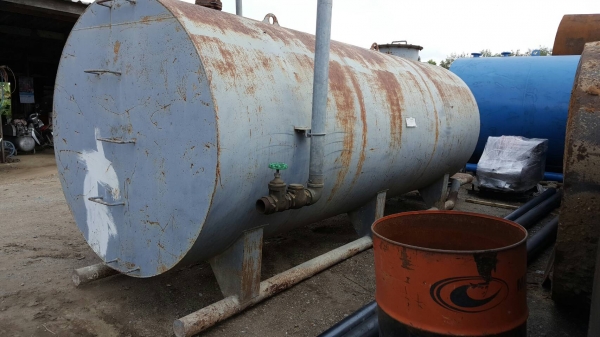 ถังน้ำมันขนาด 10660 ลิตรเข้ามาใหม่ รอเก็บงาน