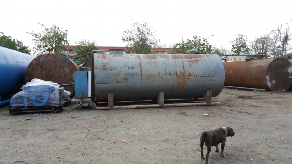 ถังน้ำมันขนาด 10660 ลิตรเข้ามาใหม่ รอเก็บงาน