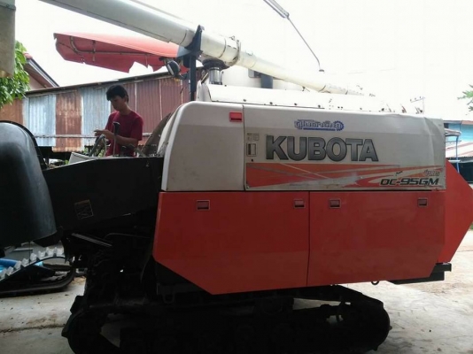 ขายรถเกี่ยวข้าว KUBOTA DC95GM พลัส ปี56 พร้อมเทรลเลอร์ลากจูง ราคา420,000 สนใจโทร 090-8588220คุณนะ 093-3258446คุณบิว เว็บไซต์ส่วนตัว www.narong2truck.com www.truck.in.th/498 ID: narong498 ID: 0933258446 เพจ Facebook ณรงค์ ซื้อขายรถมือสอง กลุ่ม Facebook ณรง