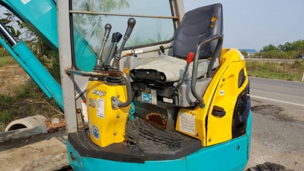 ขายด่วนรถแบคโฮKUBOTA-RX303Sออโต้คันเร่งคอลโทลสั้นปั้มนี้วปั้มแรงประหยัดชั่วโม่งทำงานน้อยแค่5,488รถนอกเพิ่งนำเข้ามาใหม่ยังไม่เคยใช้งานในเมืองไทยเลย