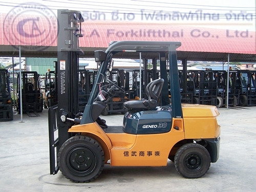 ขาย รถโฟล์คลิฟท์ TOYOTA รุ่น 7FD30ใช้งาน 500 ชม.สภาพเหมือนใหม่