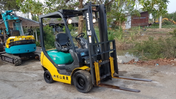ขายด่วนรถยกKOMATSU FG15-20ยก1.5ตันยกสูง3เมตรยางตัน4เส้นตัวใหม่ล่าสูดรถนอกนำเข้ายังไม่เคยใช้งานในเมืองไทยเลย