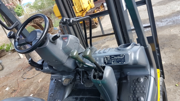 ขายด่วนรถยกKOMATSU FG15-20ยก1.5ตันยกสูง3เมตรยางตัน4เส้นตัวใหม่ล่าสูดรถนอกนำเข้ายังไม่เคยใช้งานในเมืองไทยเลย