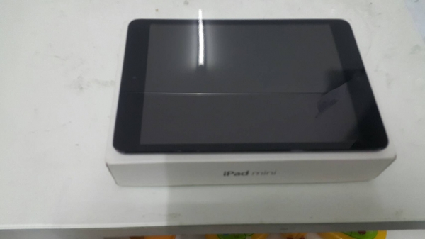 ขายไอแพคมินิ wifi 32g ครบกล่อง ขายไอแพคมินิ wifi 32g ครบกล่อง