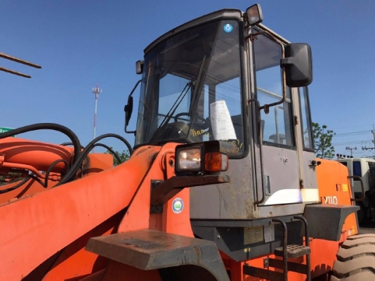 ขายรถตักล้อยาง HITACHI LX110-7 (เทียบเท่า WA200) รถนอกนำเข้าเองจากญี่ปุ่น สภาพสวยพร้อมใช้งาน มีVDOการทำงานครับ ขายรถตักล้อยาง HITACHI LX110-7 (เทียบเท่า WA200) รถนอกนำเข้าเองจากญี่ปุ่น สภาพสวยพร้อมใช้งาน มีVDOการทำงานครับ