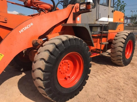 ขายรถตักล้อยาง HITACHI LX110-7 (เทียบเท่า WA200) รถนอกนำเข้าเองจากญี่ปุ่น สภาพสวยพร้อมใช้งาน มีVDOการทำงานครับ ขายรถตักล้อยาง HITACHI LX110-7 (เทียบเท่า WA200) รถนอกนำเข้าเองจากญี่ปุ่น สภาพสวยพร้อมใช้งาน มีVDOการทำงานครับ