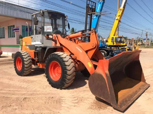 ขายรถตักล้อยาง HITACHI LX110-7 (เทียบเท่า WA200) รถนอกนำเข้าเองจากญี่ปุ่น สภาพสวยพร้อมใช้งาน มีVDOการทำงานครับ ขายรถตักล้อยาง HITACHI LX110-7 (เทียบเท่า WA200) รถนอกนำเข้าเองจากญี่ปุ่น สภาพสวยพร้อมใช้งาน มีVDOการทำงานครับ