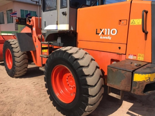 ขายรถตักล้อยาง HITACHI LX110-7 (เทียบเท่า WA200) รถนอกนำเข้าเองจากญี่ปุ่น สภาพสวยพร้อมใช้งาน มีVDOการทำงานครับ ขายรถตักล้อยาง HITACHI LX110-7 (เทียบเท่า WA200) รถนอกนำเข้าเองจากญี่ปุ่น สภาพสวยพร้อมใช้งาน มีVDOการทำงานครับ