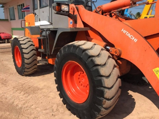 ขายรถตักล้อยาง HITACHI LX110-7 (เทียบเท่า WA200) รถนอกนำเข้าเองจากญี่ปุ่น สภาพสวยพร้อมใช้งาน มีVDOการทำงานครับ ขายรถตักล้อยาง HITACHI LX110-7 (เทียบเท่า WA200) รถนอกนำเข้าเองจากญี่ปุ่น สภาพสวยพร้อมใช้งาน มีVDOการทำงานครับ