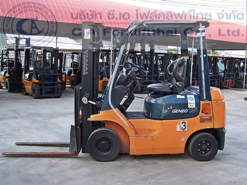 ขาย รถโฟล์คลิฟท์ TOYOTA รุ่น 7-FGL15