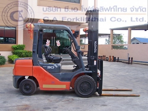 ขาย รถโฟล์คลิฟท์ TOYOTA รุ่น 8-FD30