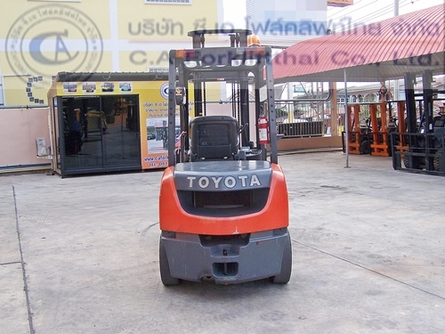 ขาย รถโฟล์คลิฟท์ TOYOTA รุ่น 8-FD30