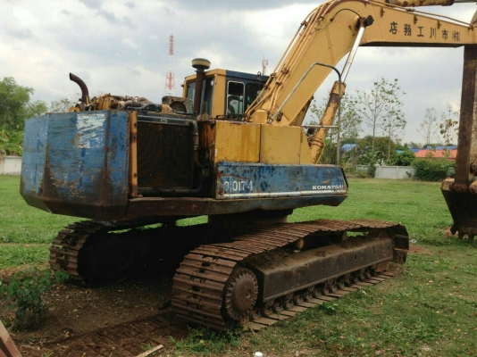 ขายรถขุดแบ็คโฮ KOMATSU PC200-3  สภาพเก่านอกเครื่องเปลื่ยนแต่เปนรุ่นเดิม เครื่องเก่าแถมให้เป็นอะไหล่ ช่วงล่างเต็มแน่น เครื่องปั้มแรง เอกสารอินวอย ราคา290,000บ. สนใจ 083 560 1591 หรือ 090 349 4058 คอนโทรนสั้น