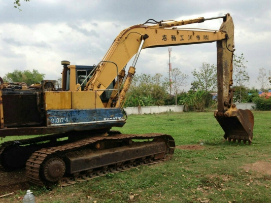 ขายรถขุดแบ็คโฮ KOMATSU PC200-3  สภาพเก่านอกเครื่องเปลื่ยนแต่เปนรุ่นเดิม เครื่องเก่าแถมให้เป็นอะไหล่ ช่วงล่างเต็มแน่น เครื่องปั้มแรง เอกสารอินวอย ราคา290,000บ. สนใจ 083 560 1591 หรือ 090 349 4058 คอนโทรนสั้น