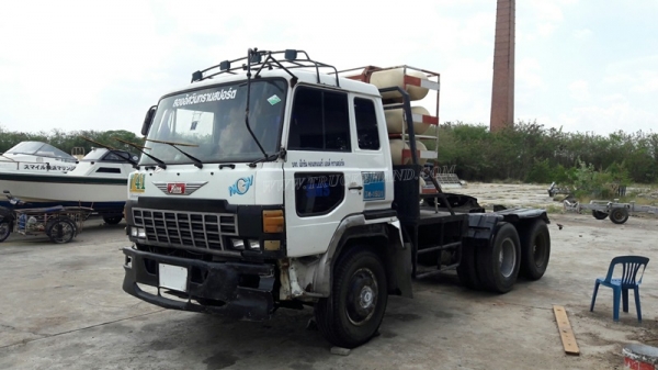 รถ 10 ล้อหัวลาก ยี่ห้อ HINO 285 แรงม้า เลขแชซซี FR289B ขับเคลื่อน 2 เพลา เบรคแห้ง หน้าหลัง 7 เกียร์ 