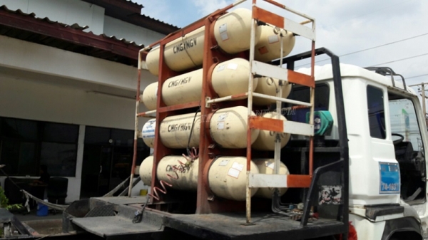 รถ 10 ล้อหัวลาก ยี่ห้อ HINO 285 แรงม้า เลขแชซซี FR289B ขับเคลื่อน 2 เพลา เบรคแห้ง หน้าหลัง 7 เกียร์ 