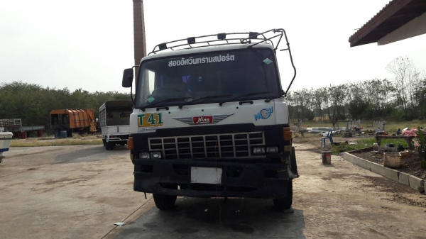 รถ 10 ล้อหัวลาก ยี่ห้อ HINO 285 แรงม้า เลขแชซซี FR289B ขับเคลื่อน 2 เพลา เบรคแห้ง หน้าหลัง 7 เกียร์ รถ 10 ล้อหัวลาก ยี่ห้อ HINO 285 แรงม้า เลขแชซซี FR289B ขับเคลื่อน 2 เพลา เบรคแห้ง หน้าหลัง 7 เกียร์