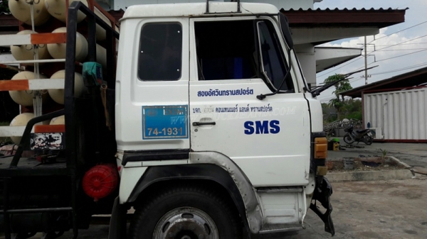 รถ 10 ล้อหัวลาก ยี่ห้อ HINO 285 แรงม้า เลขแชซซี FR289B ขับเคลื่อน 2 เพลา เบรคแห้ง หน้าหลัง 7 เกียร์ 