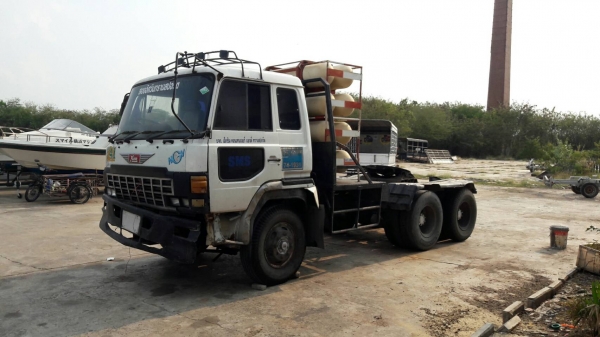 รถ 10 ล้อหัวลาก ยี่ห้อ HINO 285 แรงม้า เลขแชซซี FR289B ขับเคลื่อน 2 เพลา เบรคแห้ง หน้าหลัง 7 เกียร์ 