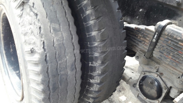 รถ 10 ล้อหัวลาก ยี่ห้อ HINO 285 แรงม้า เลขแชซซี FR289B ขับเคลื่อน 2 เพลา เบรคแห้ง หน้าหลัง 7 เกียร์ 
