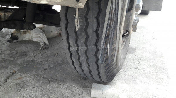รถ 10 ล้อหัวลาก ยี่ห้อ HINO 285 แรงม้า เลขแชซซี FR289B ขับเคลื่อน 2 เพลา เบรคแห้ง หน้าหลัง 7 เกียร์ 