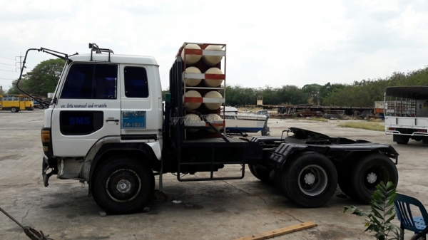 รถ 10 ล้อหัวลาก ยี่ห้อ HINO 285 แรงม้า เลขแชซซี FR289B ขับเคลื่อน 2 เพลา เบรคแห้ง หน้าหลัง 7 เกียร์ 