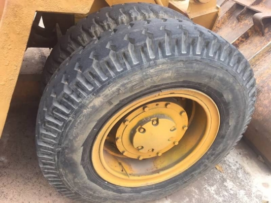 KOMATSU SD22 ราคา 145,000 บาท เครื่องดี เกียรดี พร้อมใช้ เอกสารสัญญาชื้อขาย  รถอยู่ จ.ร้อยเอ็ด โทร&amp;ไอดีไลน์ 0610710295
