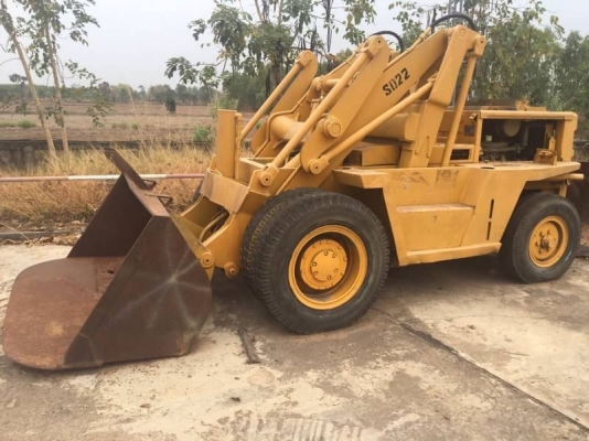 KOMATSU SD22 ราคา 145,000 บาท เครื่องดี เกียรดี พร้อมใช้ เอกสารสัญญาชื้อขาย  รถอยู่ จ.ร้อยเอ็ด โทร&amp;ไอดีไลน์ 0610710295