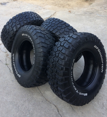 ขายยาง Mud BF KM 2 285/75/16 สวยๆ