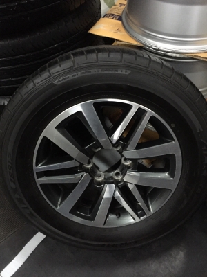 แม็กFortuner 4วง พร้อมยางBridgestoneปี15.    265/60/18